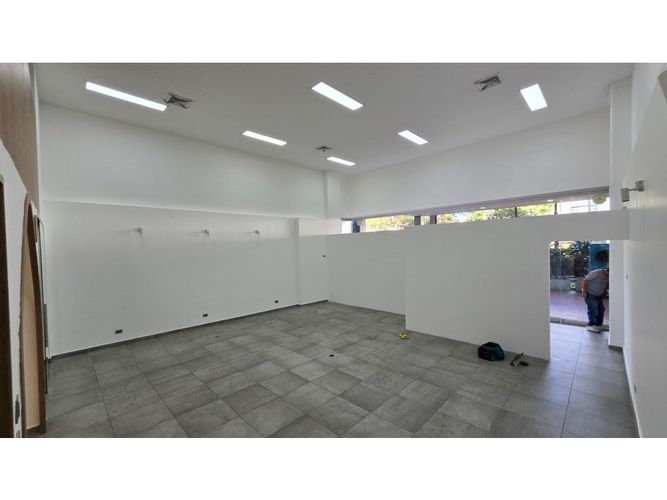 Local en arriendo en Colombia, Medellín, 105 m² · foto 7 de 12