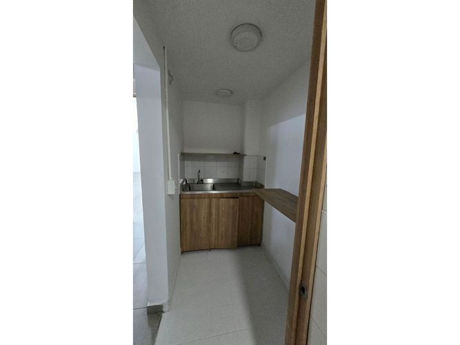 Local en arriendo en Colombia, Medellín, 105 m² · foto 11 de 12