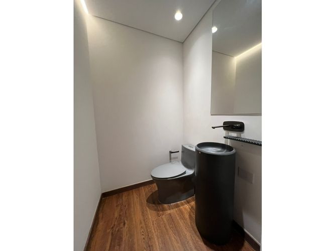 Apartaestudio en arriendo en Transversal Inferior, Medellín, 132 m² · foto 11 de 11