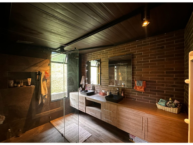 Casa de 3 alcobas en arriendo en Altos Del Escobero, Envigado, 320 m² · foto 6 de 17