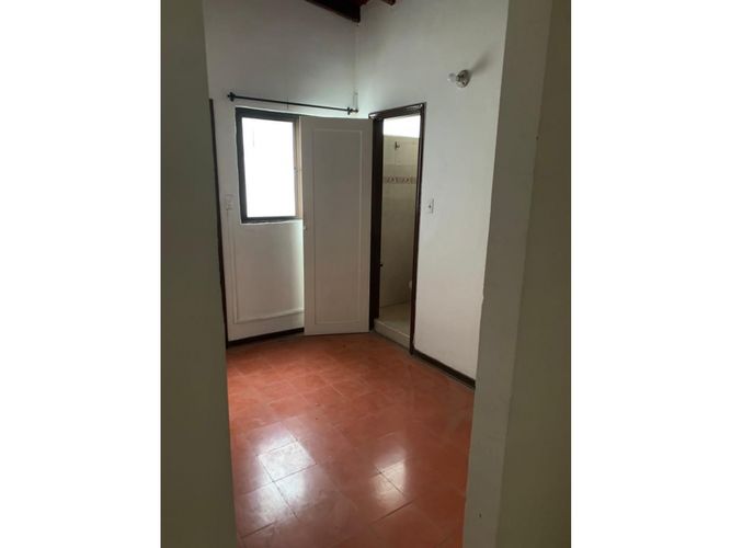 Casa de 5 alcobas en arriendo en Cerro Nutibara, Medellín, 324 m² · foto 16 de 16