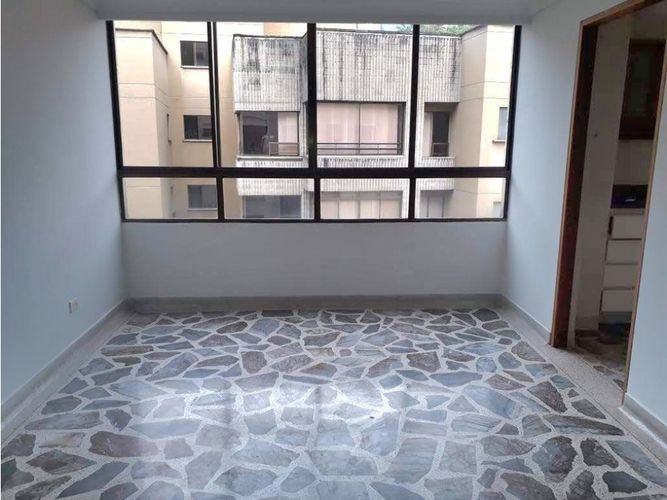 Apartamento de 3 alcobas en arriendo en Los Balsos, Medellín, 140 m² · foto 6 de 7
