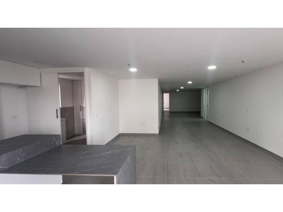 Apartamento en arriendo en Zuñiga, Envigado · foto 3 de 11