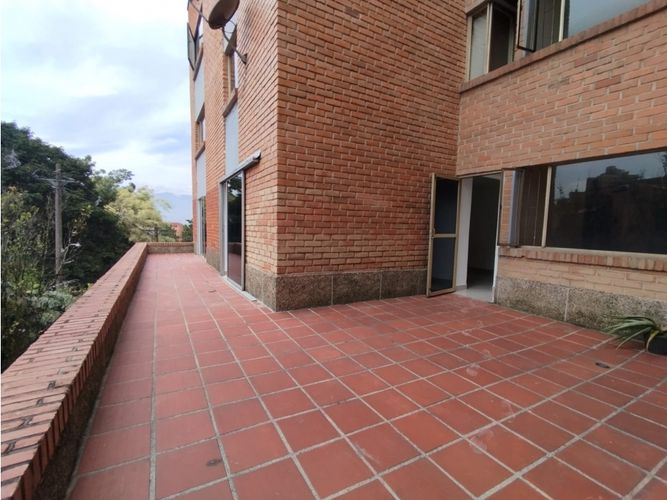Apartamento de 3 alcobas en venta en El Tesoro, Medellín, 147 m² · foto 18 de 18