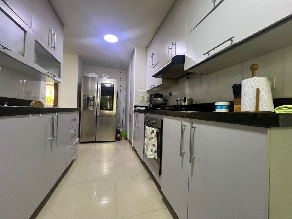 Apartamento en arriendo en Loma De Los Gonzalez, Medellín · foto 4 de 18