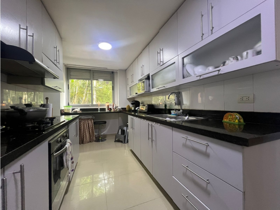 Apartamento en arriendo en Loma De Los Gonzalez, Medellín · foto 6 de 18