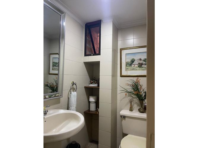 Oficina en arriendo en La Aguacatala, Medellín, 170 m² · foto 3 de 10