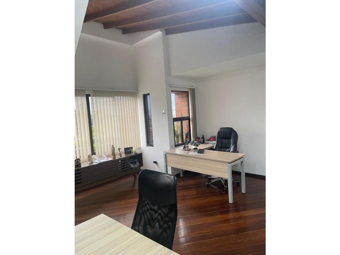 Oficina en arriendo en La Aguacatala, Medellín, 170 m² · foto 4 de 10