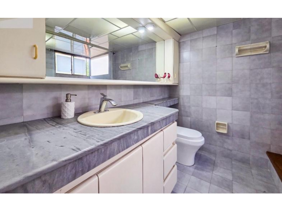 Apartamento en arriendo en Milla De Oro, Medellín · foto 13 de 15