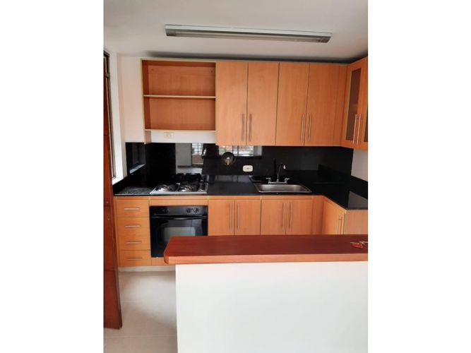 Apartamento de 2 alcobas en venta en Transversal Superior, Medellín, 82 m² · foto 9 de 24