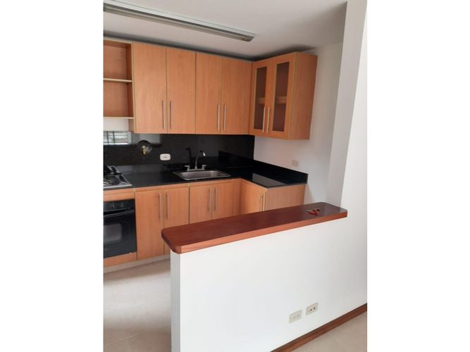 Apartamento de 2 alcobas en venta en Transversal Superior, Medellín, 82 m² · foto 10 de 24