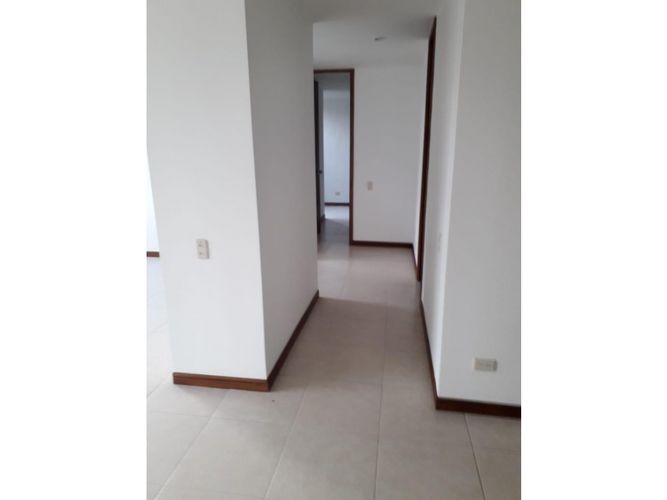 Apartamento de 2 alcobas en venta en Transversal Superior, Medellín, 82 m² · foto 12 de 24