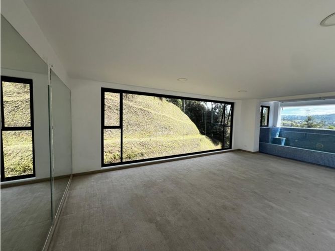 Casa de 3 alcobas en venta en Loma Del Escobero, Envigado, 320 m² · foto 6 de 20