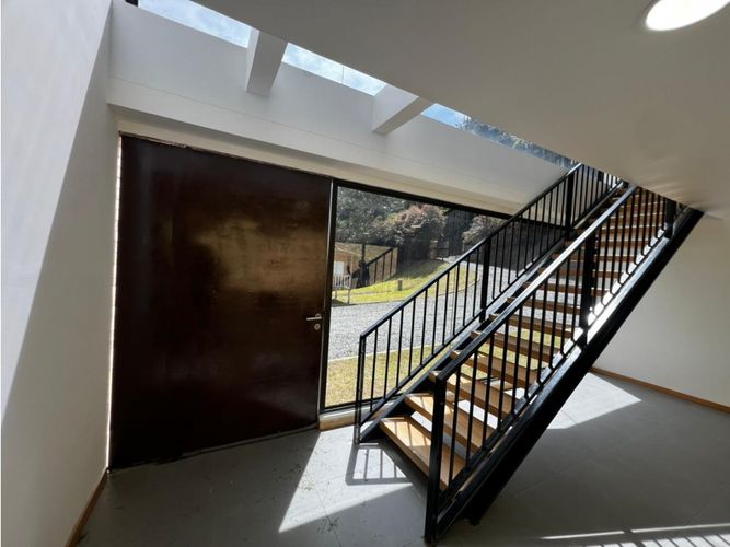 Casa de 3 alcobas en venta en Loma Del Escobero, Envigado, 320 m² · foto 16 de 20