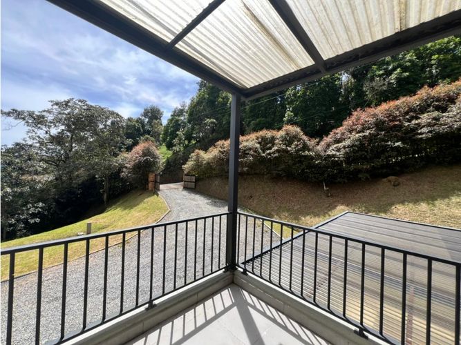 Casa de 3 alcobas en venta en Loma Del Escobero, Envigado, 320 m² · foto 19 de 20