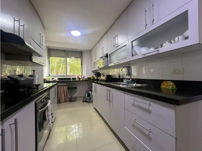 Apartamento en venta en Loma De Los Gonzalez, Medellín · foto 7 de 18