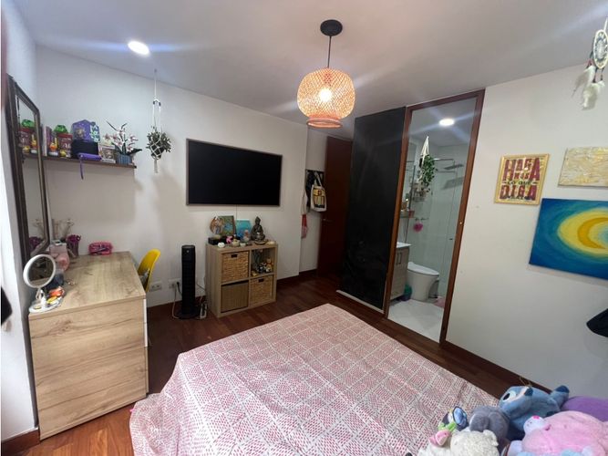 Apartamento en venta en Loma De Los Gonzalez, Medellín · foto 9 de 18