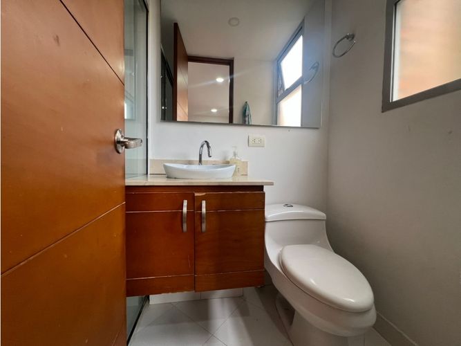 Apartamento en venta en Loma De Los Gonzalez, Medellín · foto 12 de 18