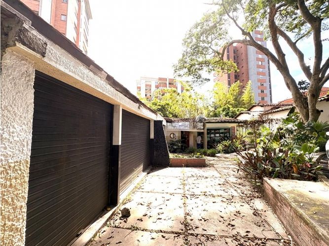 Casa de 5 alcobas en venta en Castropol, Medellín, 400 m² · foto 2 de 23