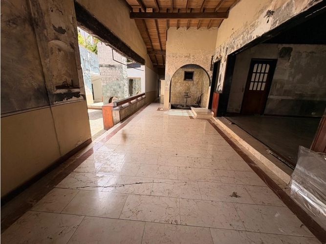 Casa de 5 alcobas en venta en Castropol, Medellín, 400 m² · foto 7 de 23