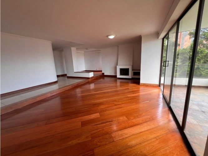 Apartamento de 3 alcobas en arriendo en Los Balsos, Medellín, 200 m² · foto 5 de 18