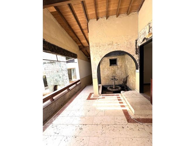 Casa de 5 alcobas en venta en Castropol, Medellín, 400 m² · foto 9 de 23