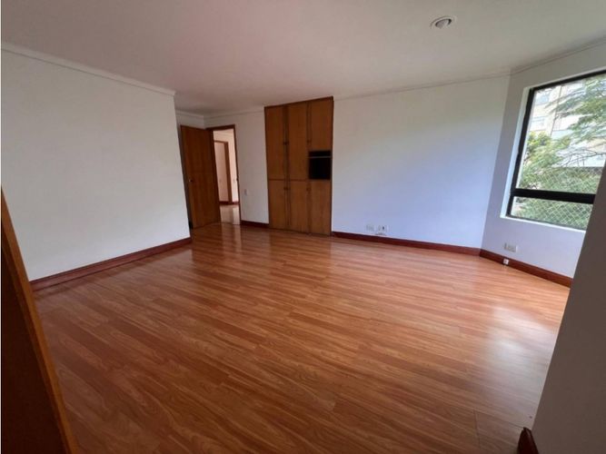 Apartamento de 3 alcobas en arriendo en Los Balsos, Medellín, 200 m² · foto 9 de 18