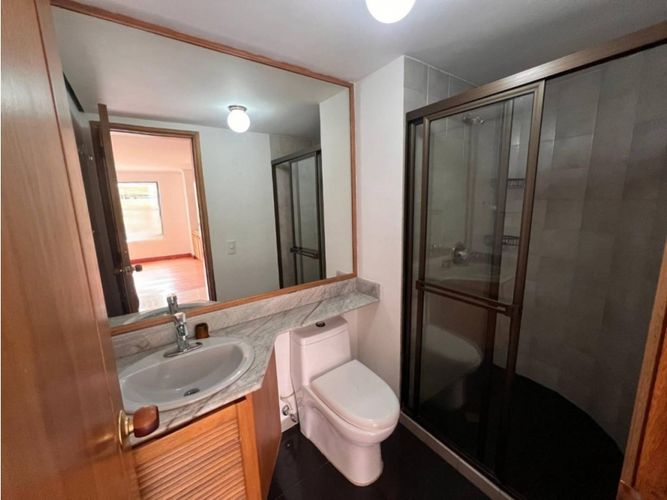 Apartamento de 3 alcobas en arriendo en Los Balsos, Medellín, 200 m² · foto 16 de 18