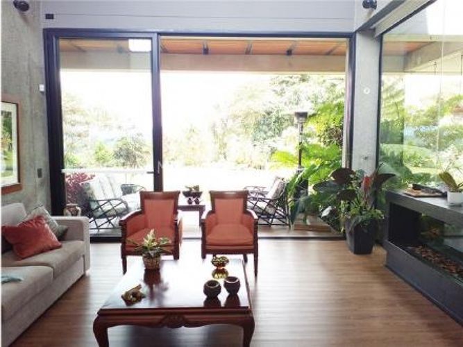 Casa de 3 alcobas en venta en Las Palmas, Envigado, 455 m² · foto 2 de 20