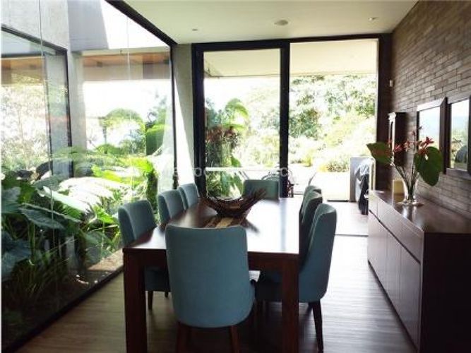 Casa de 3 alcobas en venta en Las Palmas, Envigado, 455 m² · foto 3 de 20