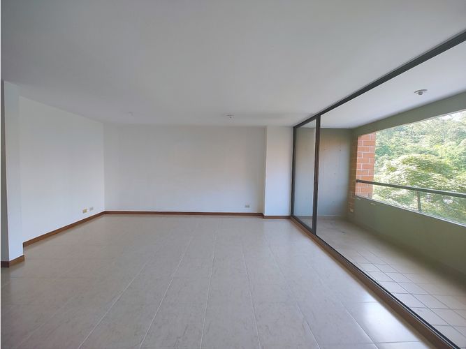 Apartamento de 3 alcobas en venta en La Frontera, Medellín, 114 m² · foto 4 de 14