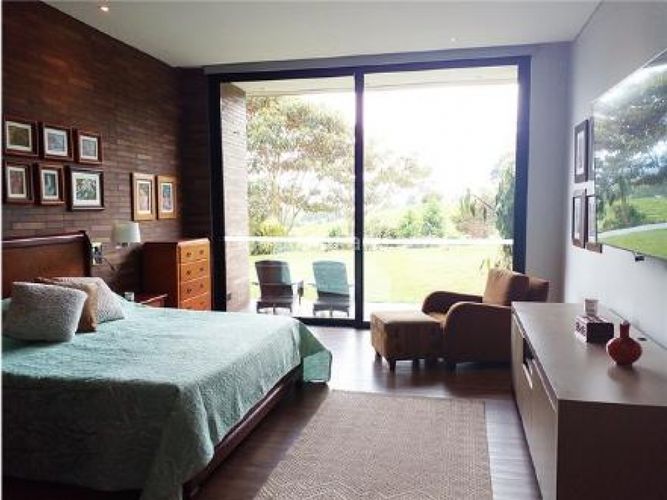 Casa de 3 alcobas en venta en Las Palmas, Envigado, 455 m² · foto 11 de 20
