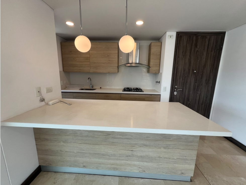 Apartamento en arriendo en Los Parra, Medellín · foto 2 de 18
