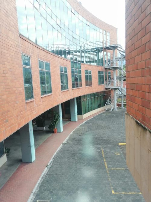 Edificio en venta en Ciudad Capri, Cali, 2908 m² · foto 10 de 24