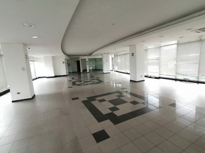 Edificio en venta en Ciudad Capri, Cali, 2908 m² · foto 20 de 24