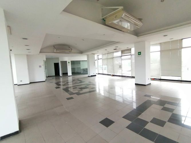 Edificio en venta en Ciudad Capri, Cali, 2908 m² · foto 23 de 24