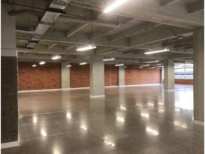 Local en arriendo en Urbanizacion Villas Del Parque, Medellín, 162 m² · foto 2 de 5