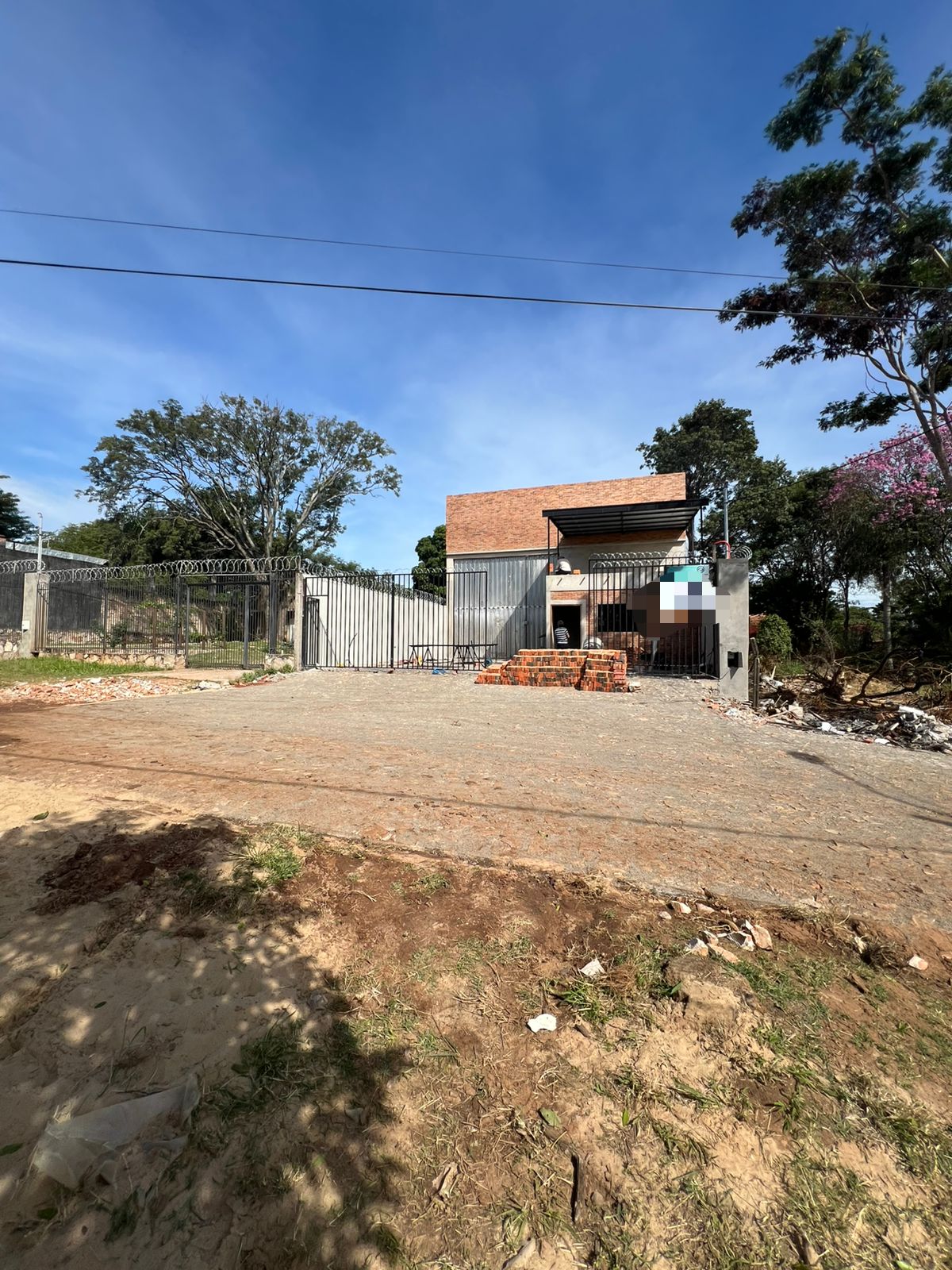 ALQUILO O VENDO TINGLADO EN MARIANO ROQUE ALONSO — foto 3