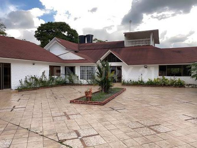 Casa de 8 alcobas en arriendo en Aeropuerto Vanguardia, Villavicencio, 500 m² · foto 3 de 20