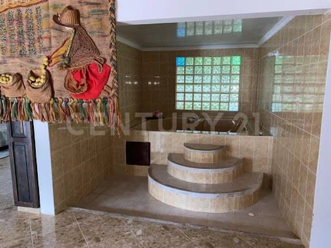 Casa de 8 alcobas en arriendo en Aeropuerto Vanguardia, Villavicencio, 500 m² · foto 6 de 20