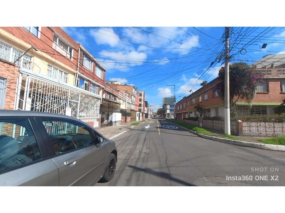 Casa en venta en Engativá, Bogotá · foto 2 de 13