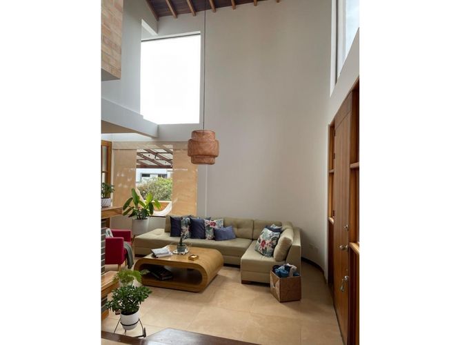 Casa de 4 alcobas en venta en Loma Del Escobero, Envigado, 520 m² · foto 5 de 15