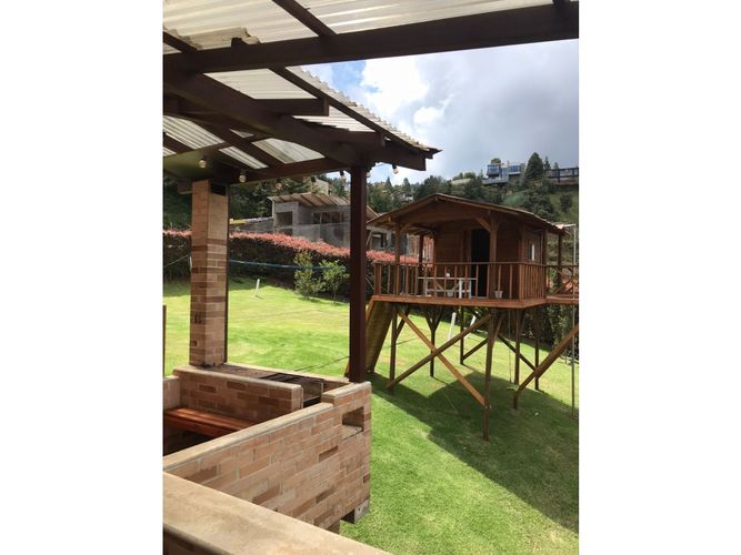 Casa de 4 alcobas en venta en Loma Del Escobero, Envigado, 520 m² · foto 11 de 15
