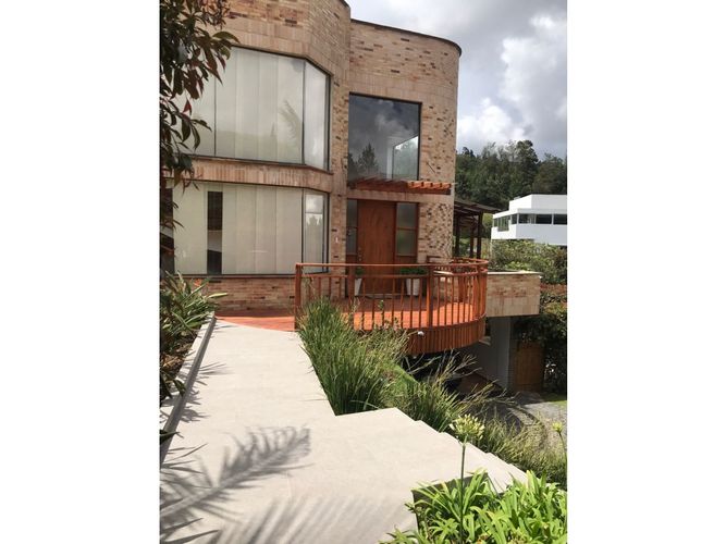 Casa de 4 alcobas en venta en Loma Del Escobero, Envigado, 520 m² · foto 12 de 15