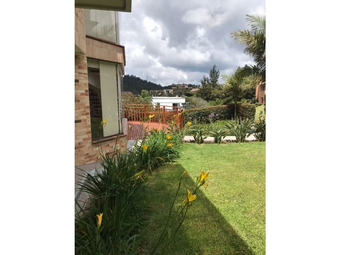Casa de 4 alcobas en venta en Loma Del Escobero, Envigado, 520 m² · foto 13 de 15