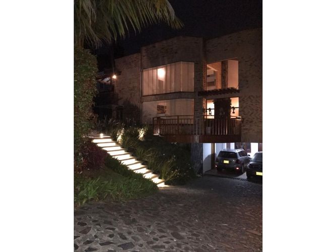 Casa de 4 alcobas en venta en Loma Del Escobero, Envigado, 520 m² · foto 14 de 15