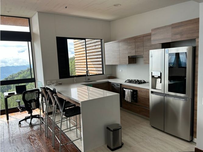 Apartamento de 2 alcobas en venta en Las Palmas, El Retiro, 129 m² · foto 2 de 13