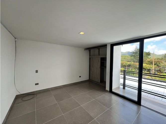 Apartamento de 2 alcobas en arriendo en Loma Del Escobero, Medellín, 133 m² · foto 9 de 18