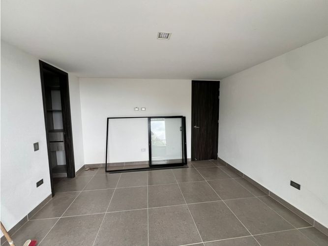 Apartamento de 2 alcobas en arriendo en Loma Del Escobero, Medellín, 133 m² · foto 11 de 18