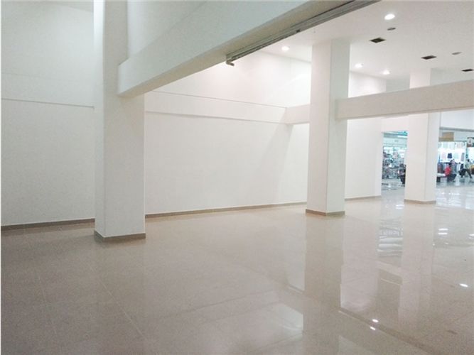 Local en venta en Colombia, Medellín, 300 m² · foto 9 de 12